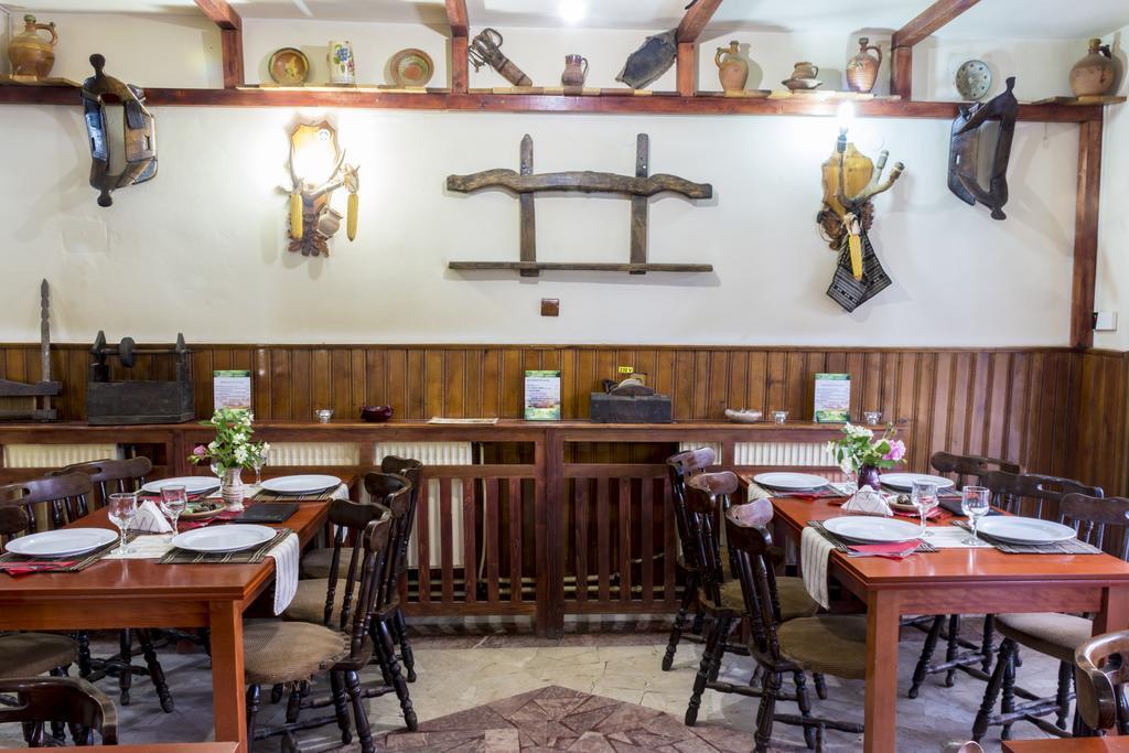 Casa Alba Otel Baia de Aramă Dış mekan fotoğraf